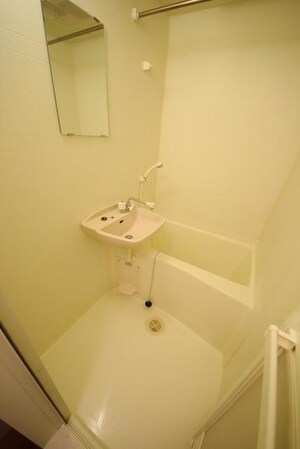 レオパレス聖蹟ロイヤルハイツの物件内観写真